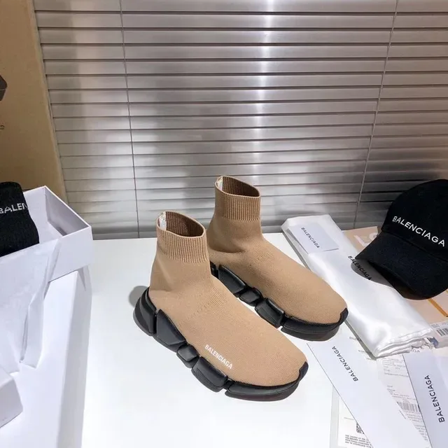Balenciaga Sneakers de Chaussette Beige et Noir Sneakers Lifestyle 9