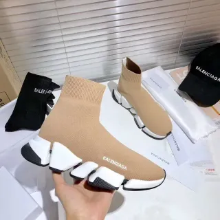 Balenciaga Speed Trainer بيج وأبيض حذاء لايف ستايل