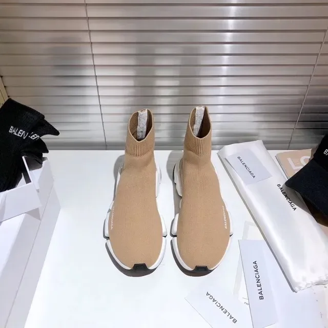 Balenciaga Speed Trainer beige et blanc sneakers lifestyle 9