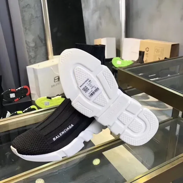 Balenciaga Speed Trainer أحذية رياضية سوداء وبيضاء للأسلوب الحياتي 3
