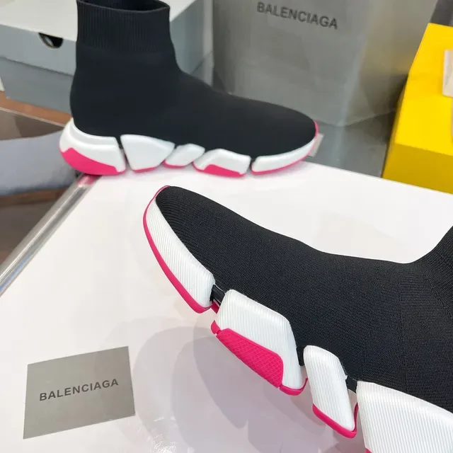 Balenciaga Speed Trainer tênis lifestyle pretos brancos rosados 3