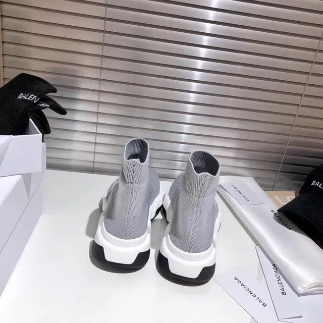 Balenciaga Speed Trainer baskets lifestyle grises à la chaussette 6