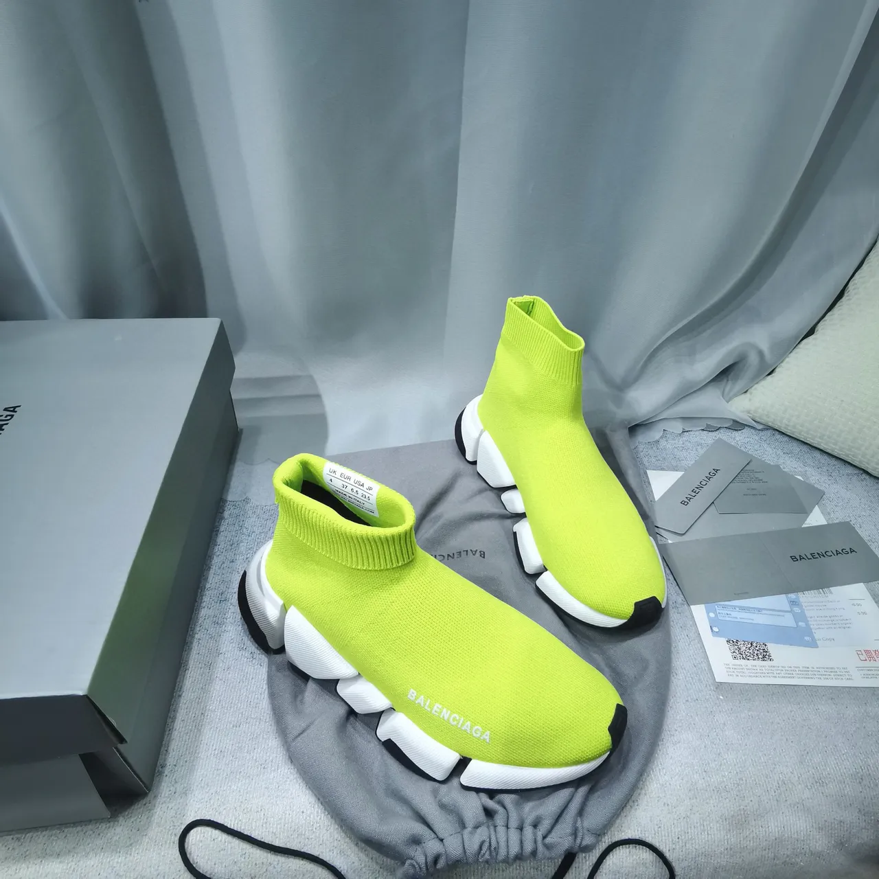 Balenciaga Speed Trainer Neon Lime tênis lifestyle 2