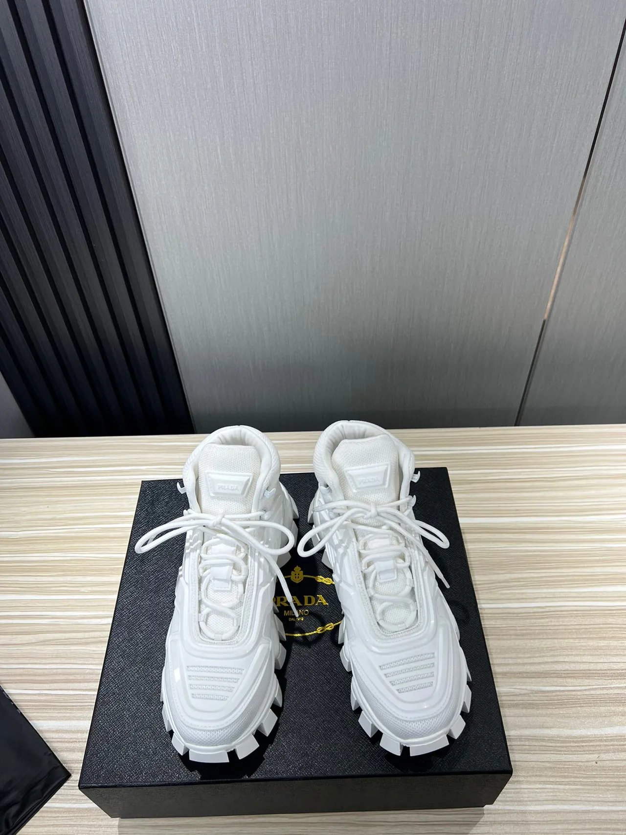 Balenciaga Tênis Chunky branco High-Top com sola grossa 3