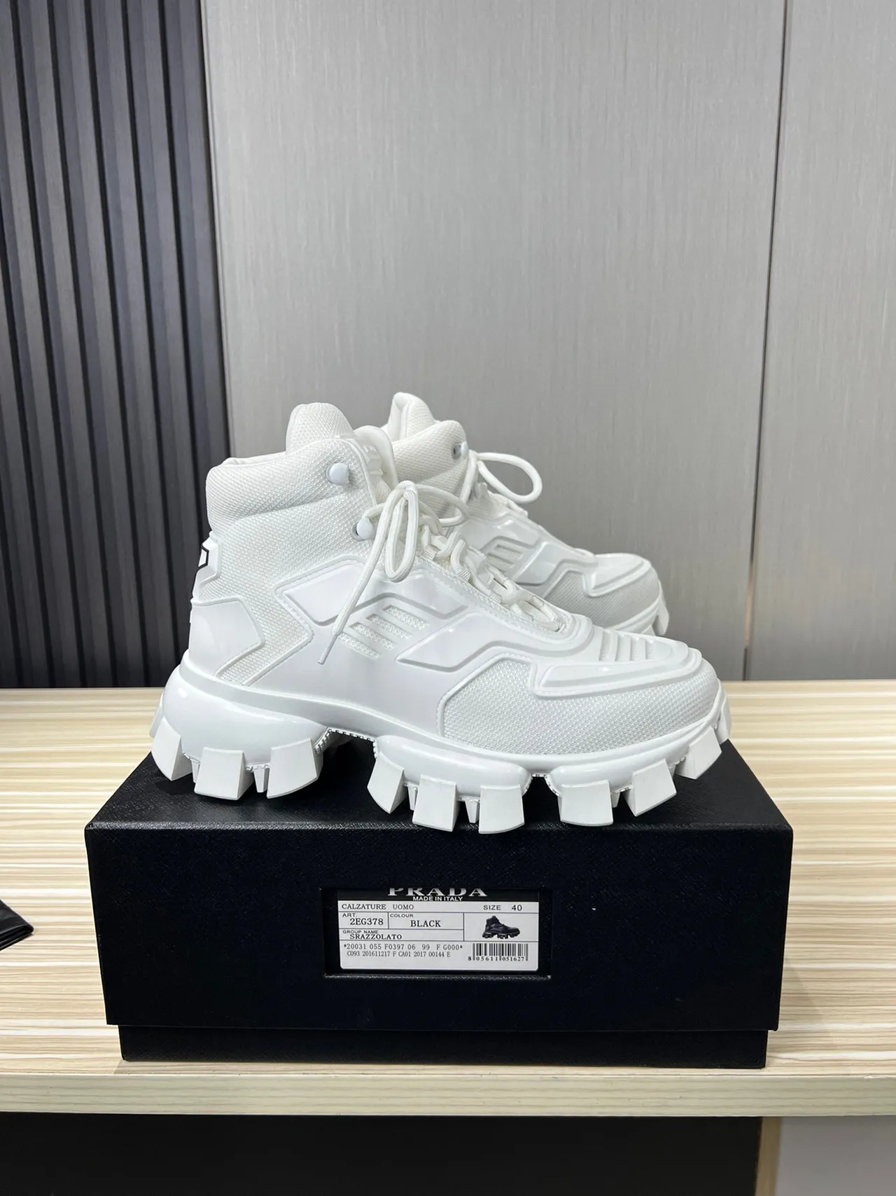 Balenciaga Tênis Chunky branco High-Top com sola grossa 4