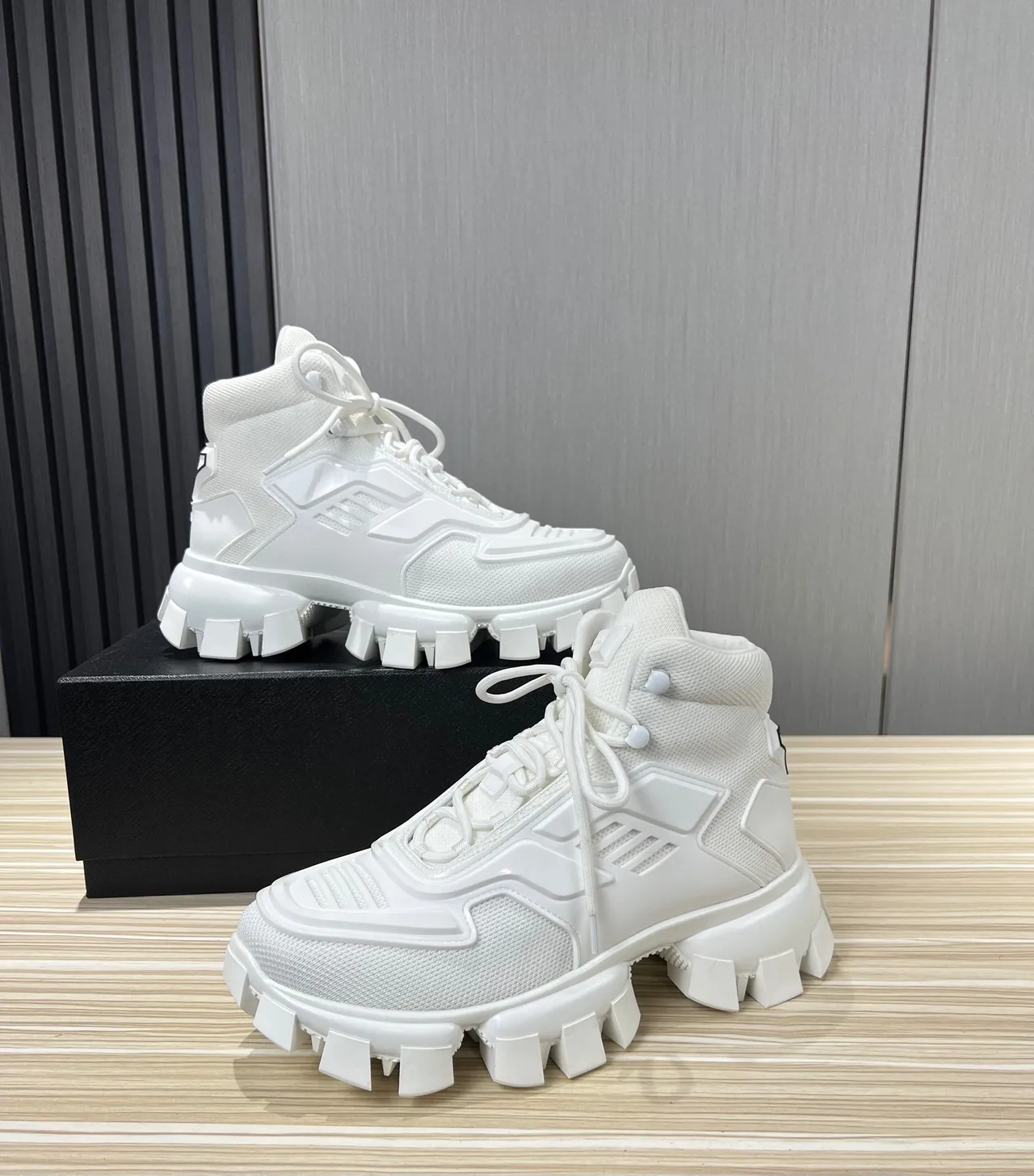 Balenciaga Tênis Chunky branco High-Top com sola grossa 5