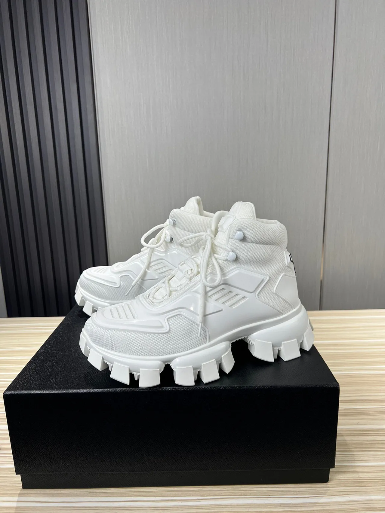 Balenciaga Tênis Chunky branco High-Top com sola grossa 7