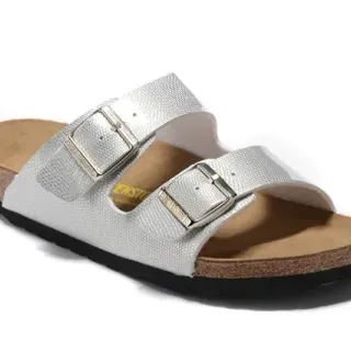 Birkenstock Arizona মেটালিক সিলভার ক্যাজুয়াল স্যান্ডেল