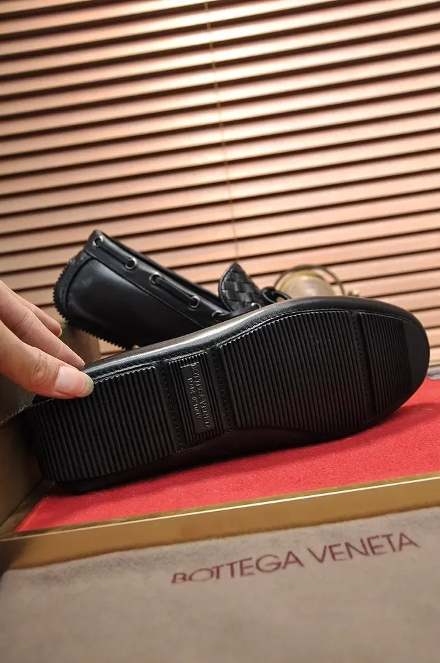 Bottega Veneta Andiamo Black Intrecciato Woven Leather Bow-Tie Detail Loafer 3