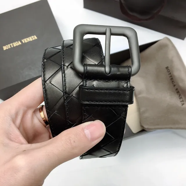 Bottega Veneta Cassette Noir Intrecciato Ceinture en cuir 2
