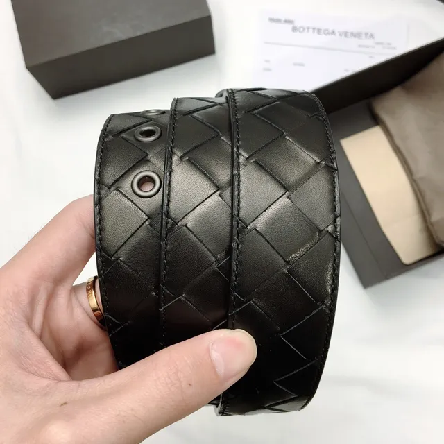 Bottega Veneta Cassette Noir Intrecciato Ceinture en cuir 7