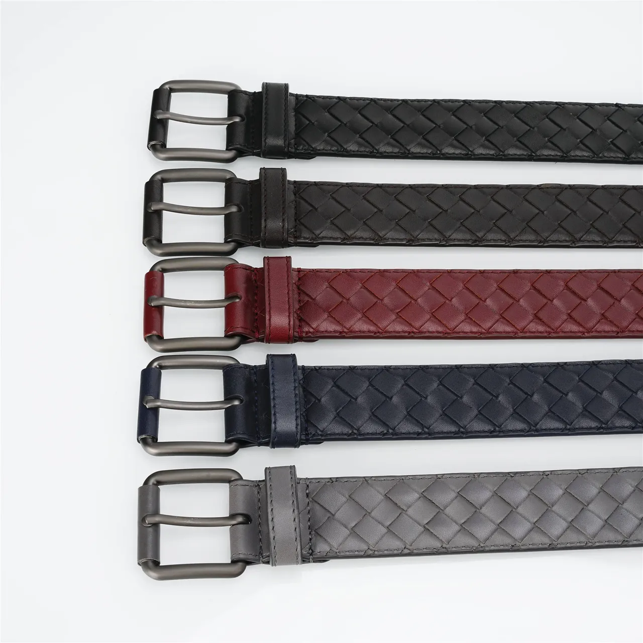 Bottega Veneta Cassette Intrecciato Ceinture en cuir gris 2