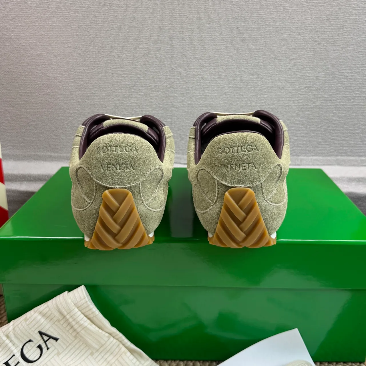 Bottega Veneta Vert Marron Ante Supérieur Panneaux Sculptés Superposés Zapatillas Lifestyle 3