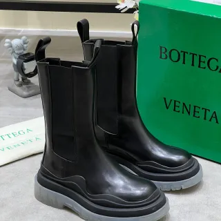 Bottega Veneta Le Cagole Black Leather Ankle Boots