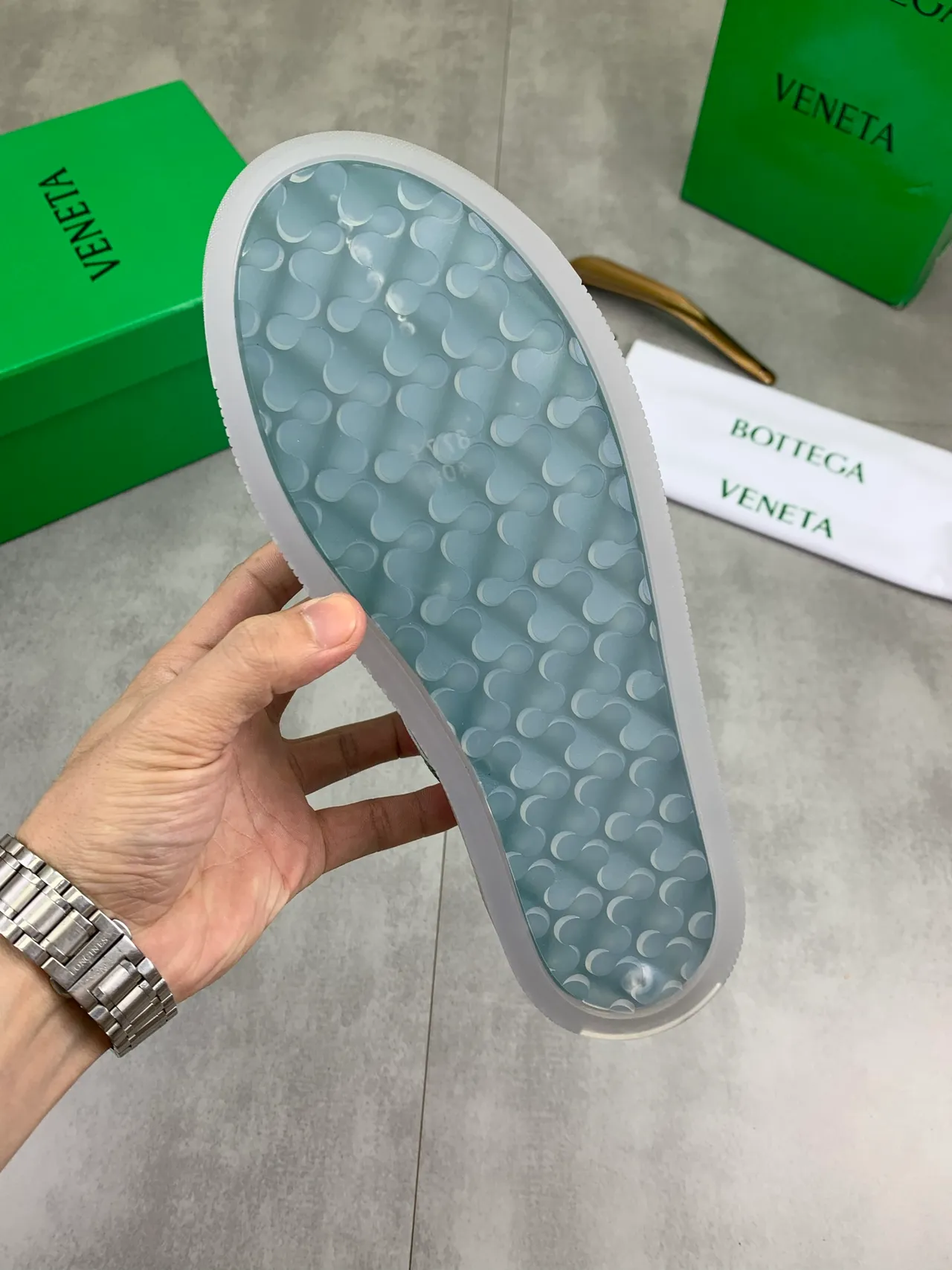 Bottega Veneta Chaussures en toile blanc et vert avec piping de contraste 4