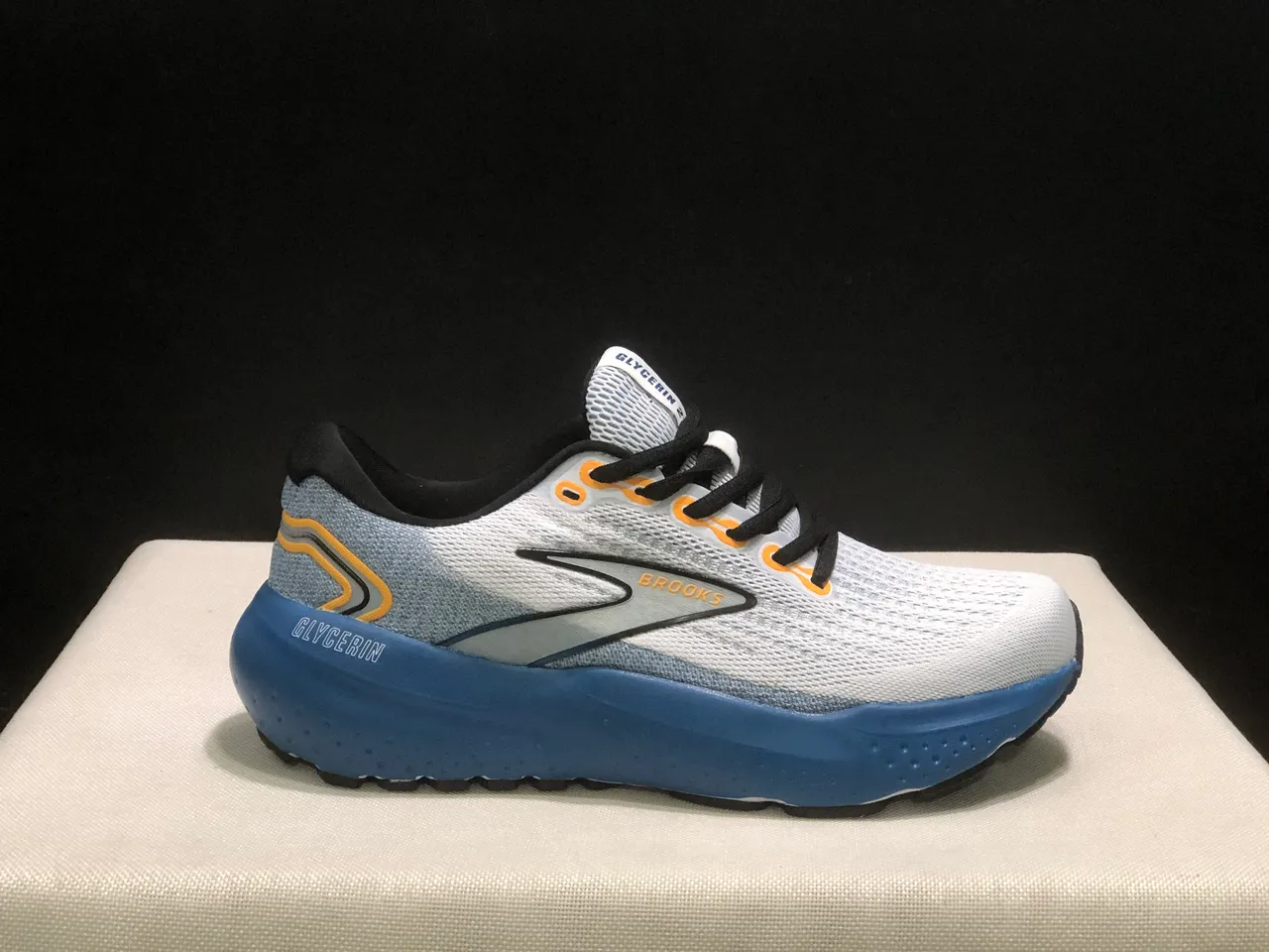 Brooks Glycerin White Blue Black Orange Running Shoes 8