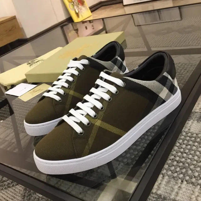 Burberry Vert Militaire Multicolore Tige en Toile Panneau à Carreaux Talon Sneakers Lifestyle 1