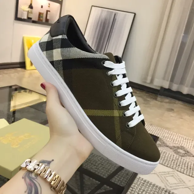Burberry Vert Militaire Multicolore Tige en Toile Panneau à Carreaux Talon Sneakers Lifestyle 4