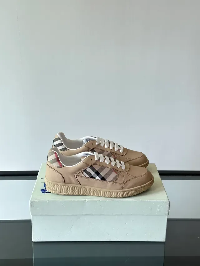 Burberry Beige Multicolore Sneakers Lifestyle en Cuir à Panneaux avec Accent House Check 1