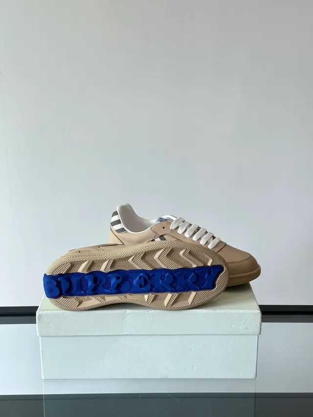 Burberry Beige Multicolore Sneakers Lifestyle en Cuir à Panneaux avec Accent House Check 2