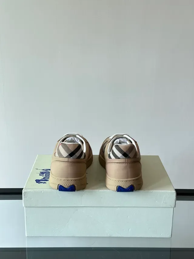 Burberry Beige Multicolore Sneakers Lifestyle en Cuir à Panneaux avec Accent House Check 3