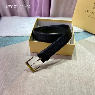 Burberry Black Gold Pebbled Rectangular Buckle Leather Belt