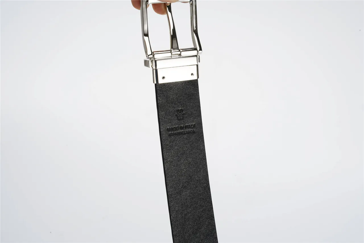 Burberry Noir Argent Monogramme Embossé Boucle Réversible Ceinture en Cuir 7