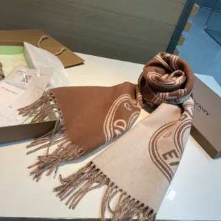Burberry بني بيج مزدوج الوجه مطبوع كشمير وشاح