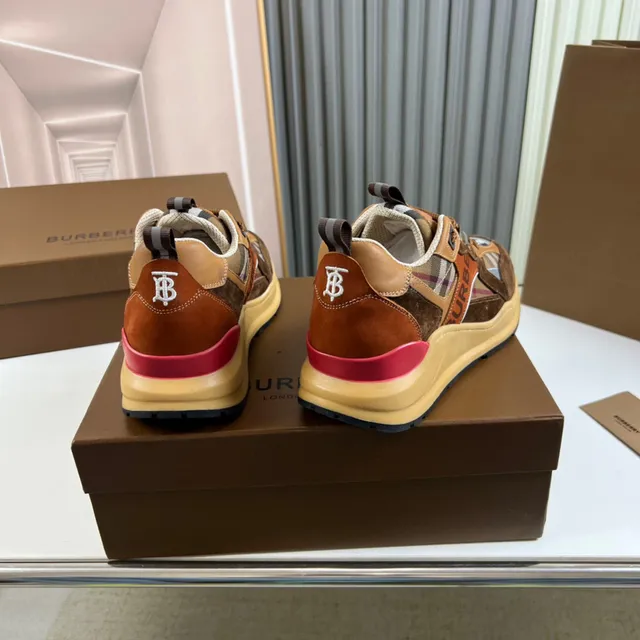 Burberry বাদামি বেইজ সোল মিশ্রিত ম্যাটেরিয়াল উপর মোটা স্নিকার 6