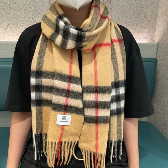 Burberry Classic Check beige noir blanc rouge cachemire écharpe 2