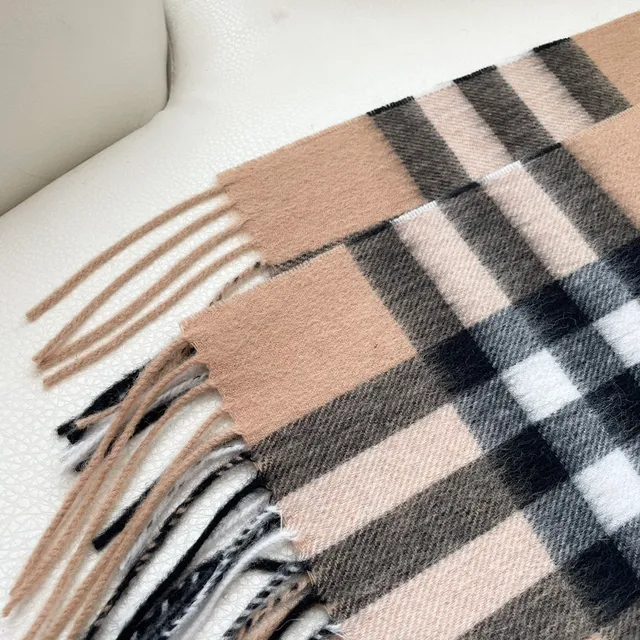 Burberry Classic Check beige noir blanc rouge cachemire écharpe 8