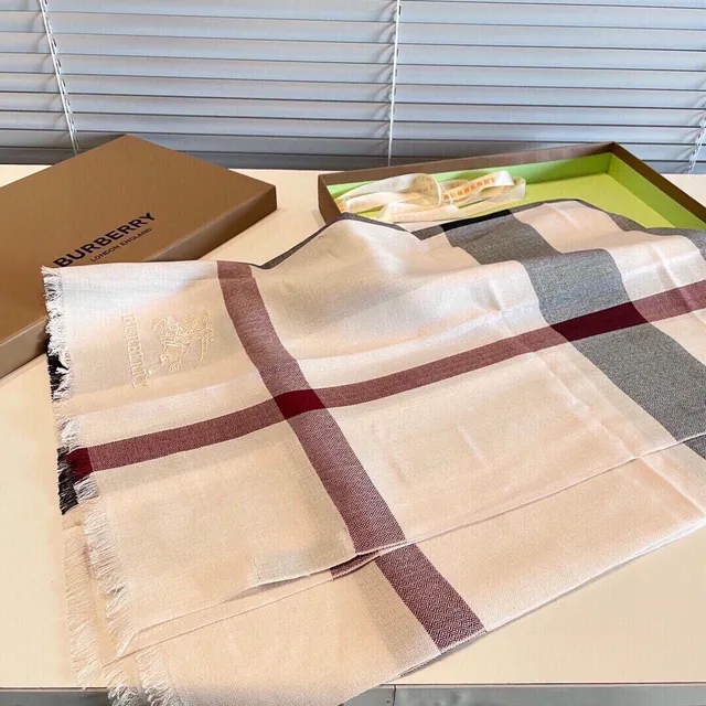 Burberry Classic Check Rose Gris Bourdeaux Cashmere Écharpe 4