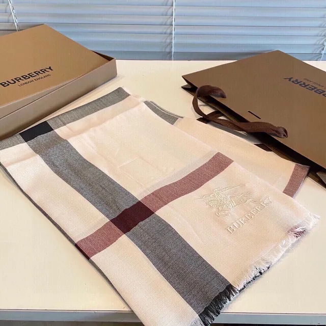 Burberry Classic Check Rose Gris Bourdeaux Cashmere Écharpe 7