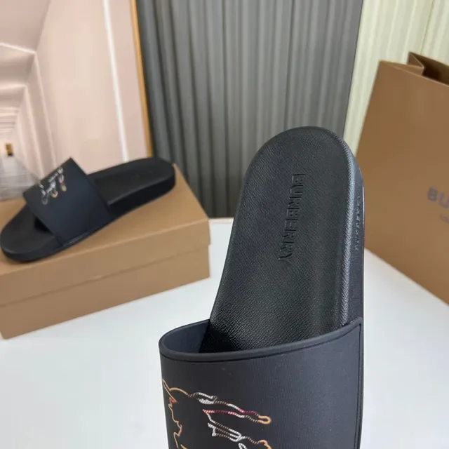 Burberry Horseferry Print Slide Sandales Noires Motif Brodé 7
