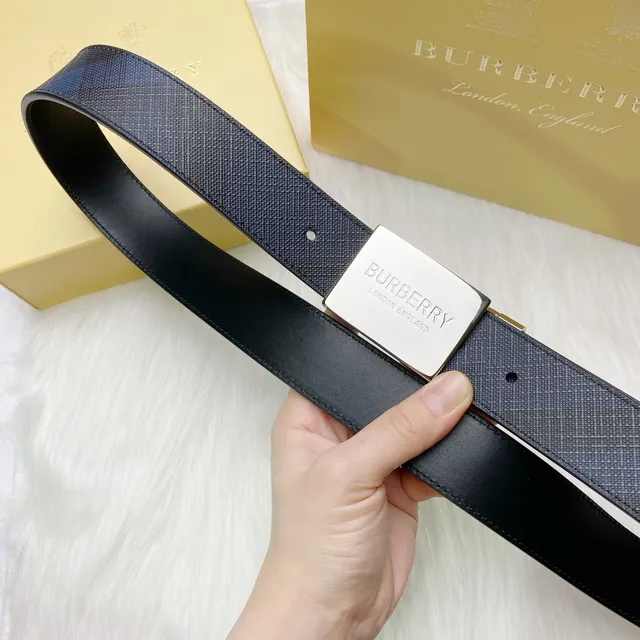 Burberry Knight Reversible Navy Check and Black Leather Belt 2