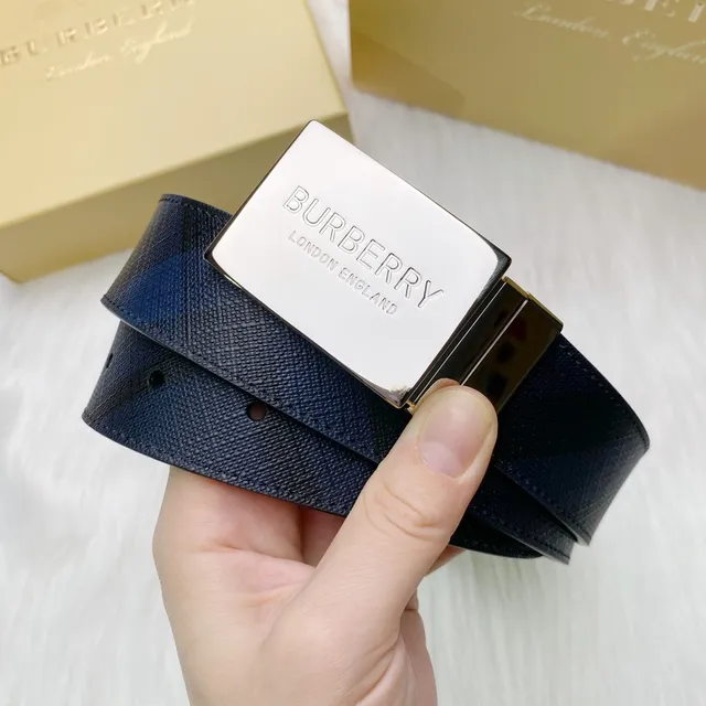 Burberry Knight Reversible Navy Check and Black Leather Belt 3