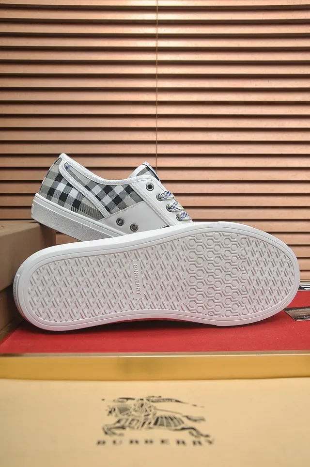 Burberry Knight Sneakers Lifestyle Blanches Gris Panneaux Motif à Carreaux Couvertures en Cuir 2