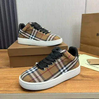 Burberry Lola বেইজ কালো Nova Check Textile Upper White Cupsole Lifestyle Sneakers