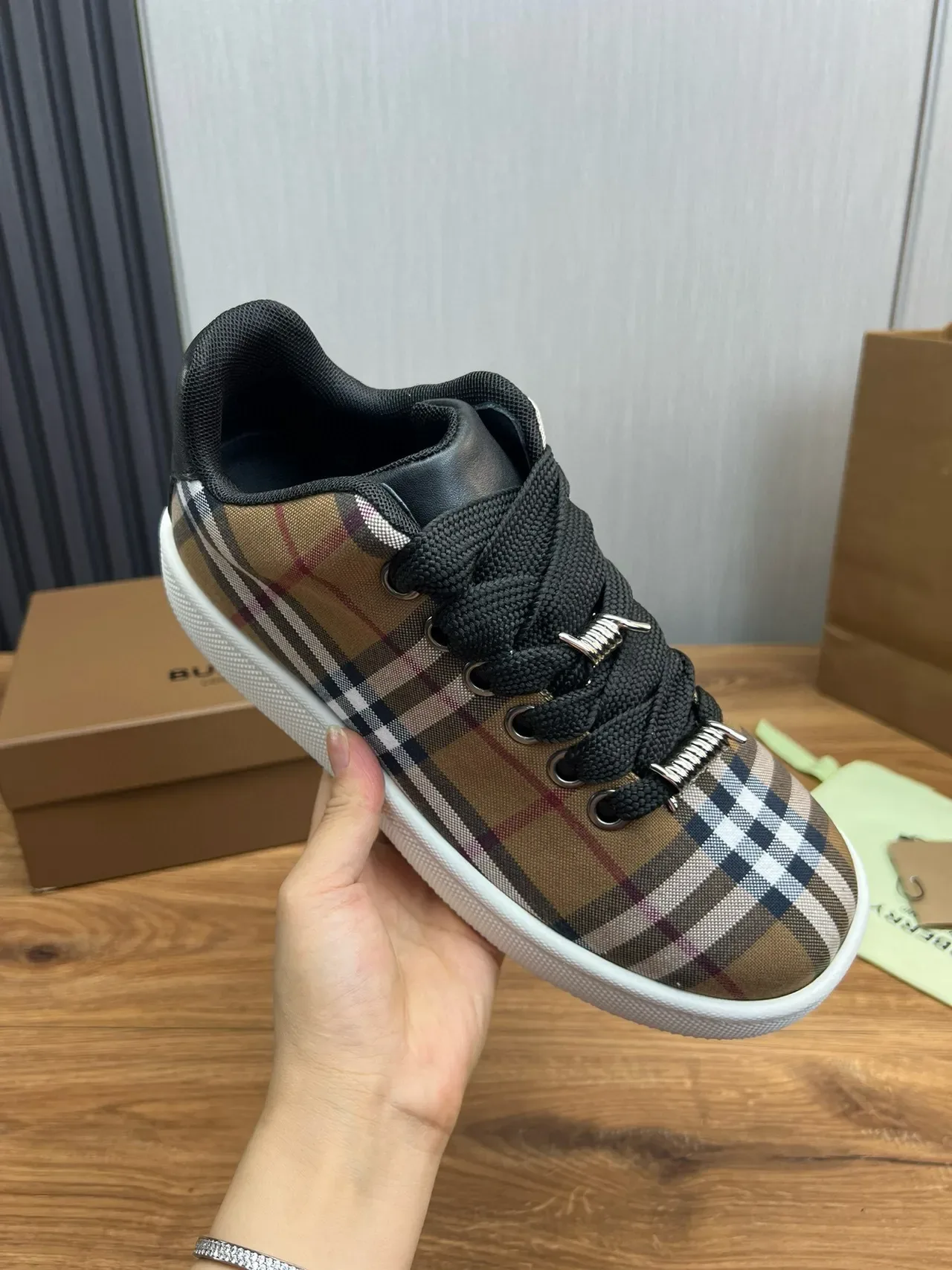 Burberry Lola bege preto Nova Check Textile Upper White Cupsole Lifestyle Sneakers 4
