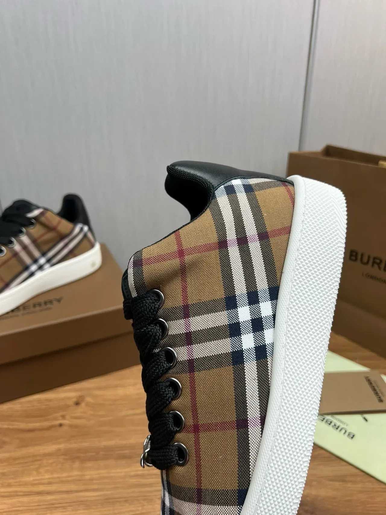 Burberry Lola bege preto Nova Check Textile Upper White Cupsole Lifestyle Sneakers 5