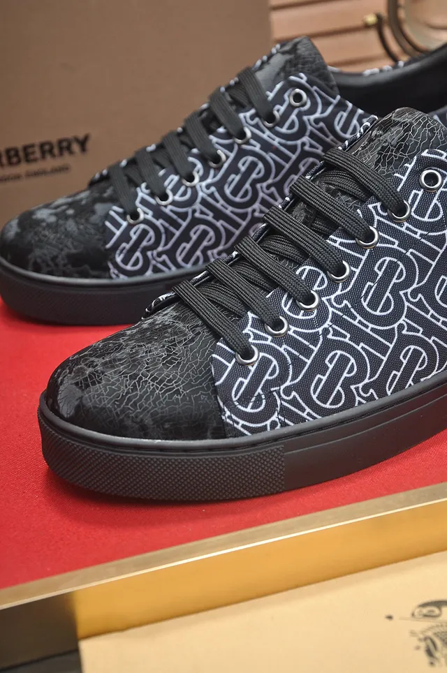 Burberry Sneakers Lifestyle Low-Top à impression Monogram 8