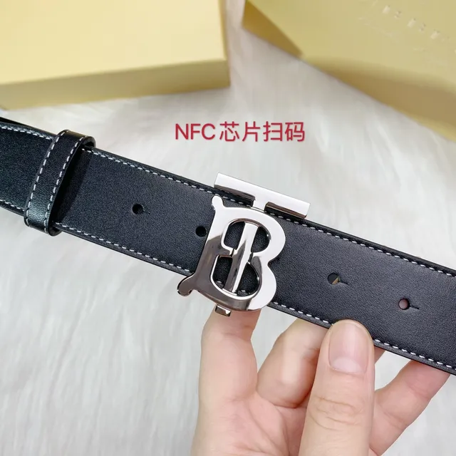 Burberry TB ceinture noir blanc monogramme boucle couture contraste ceinture cuir 3