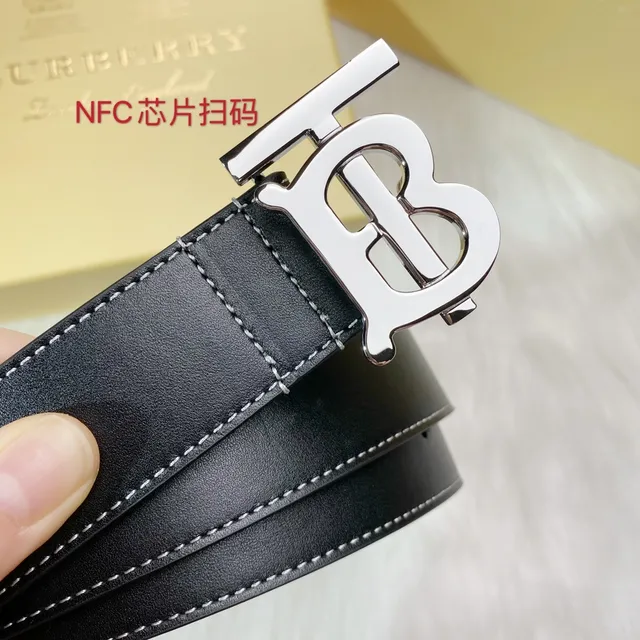 Burberry TB ceinture noir blanc monogramme boucle couture contraste ceinture cuir 4