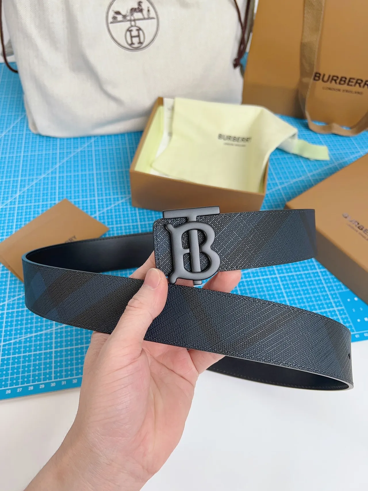 Burberry TB Belt Charcoal Gray Check Leather Belt 6