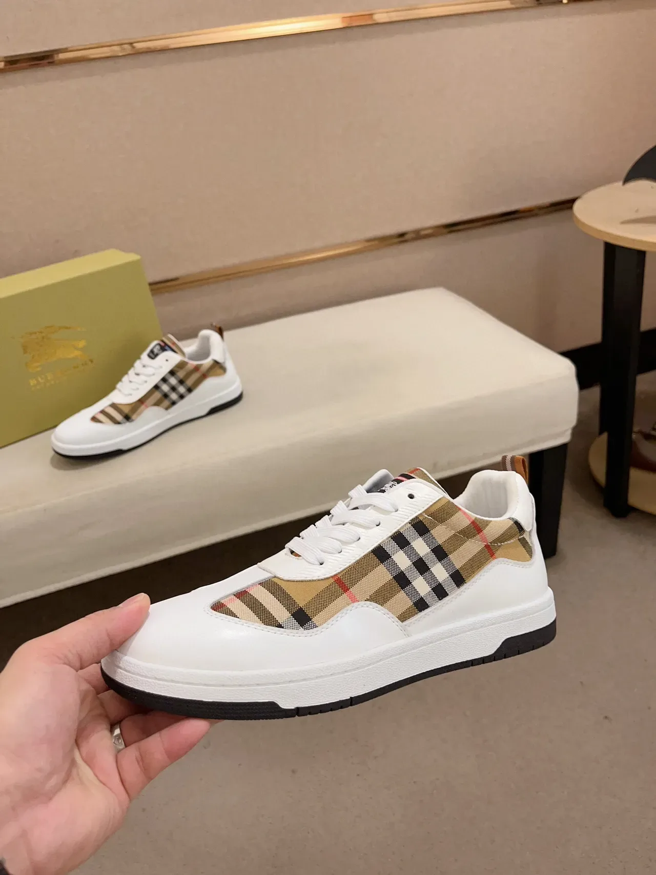 Burberry Blanc Beige Baskets Lifestyle Basses Panneaux Check 3