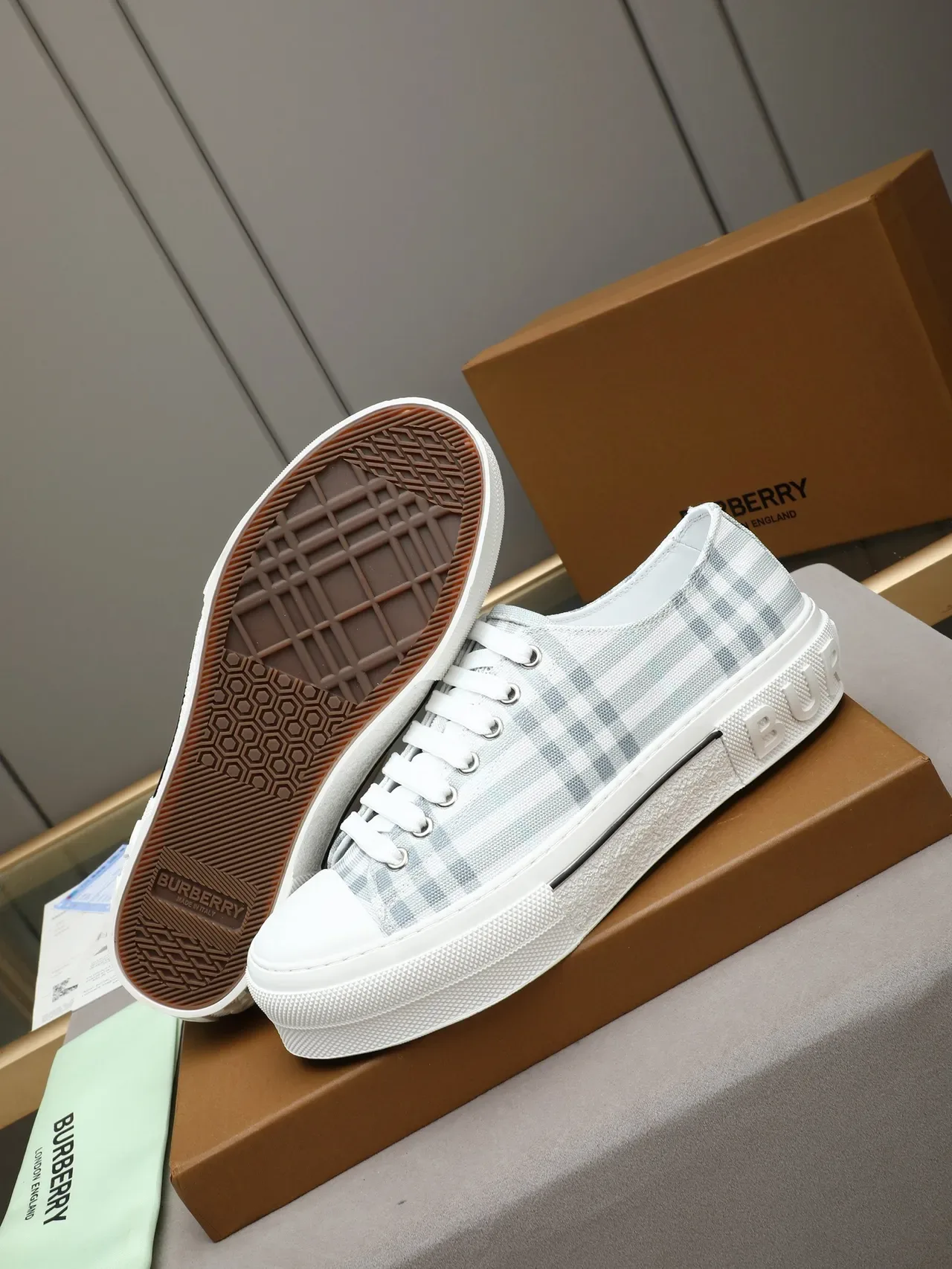 Burberry White Blue Check-Pattern Canvas Upper Platform Sole Lifestyle Sneakers 4