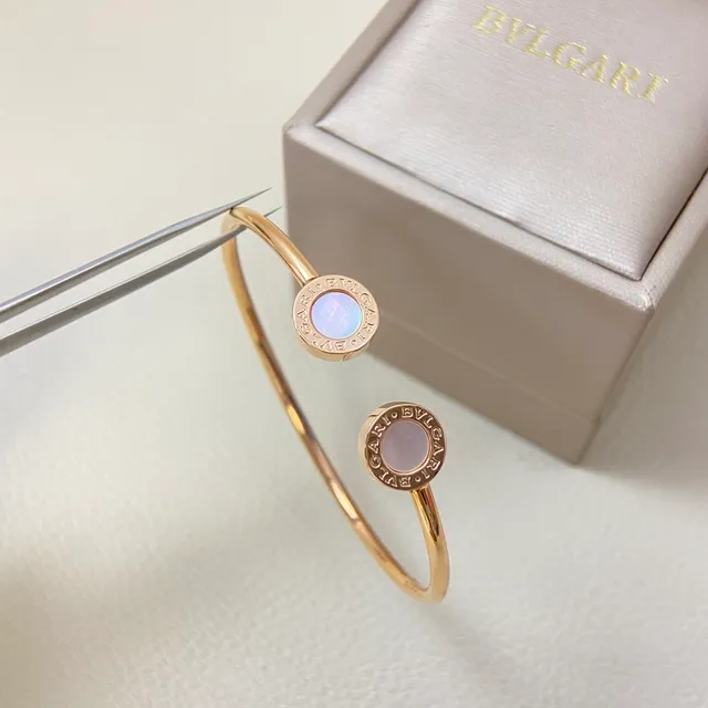 Bvlgari B.zero1 সোনা কালো পাতলা দৃঢ় ব্যাঙ্গল বৃত্তাকার খোদাই করা বেজেল ব্রেসলেট 4