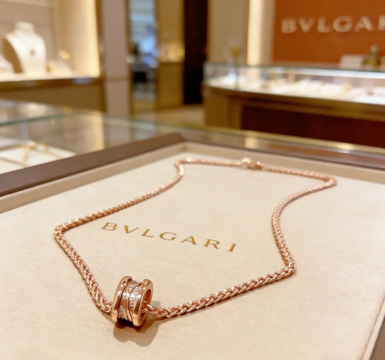 Bvlgari B.zero1 Corrente trançada de ouro rosa com pingante Pavé 3
