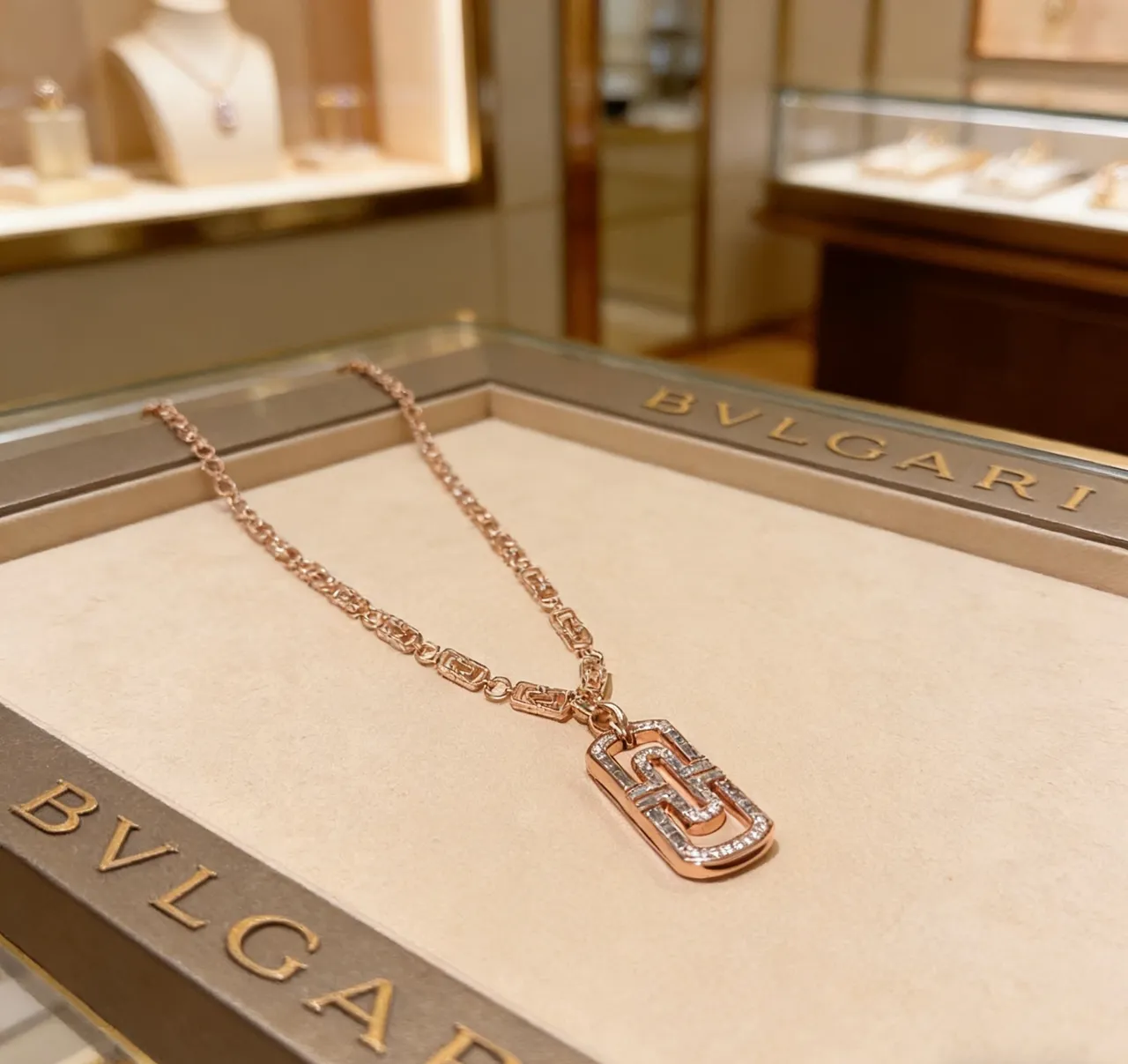 Bvlgari B.zero1 Or Rose Pavé et Émail Collier 4