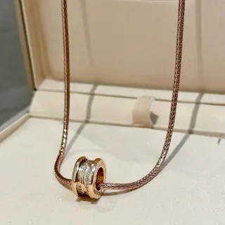 Bvlgari B.zero1 गुलाबी सोना पवेज डायमंड मल्टी रिंग पेंडेंट नेकलेस
